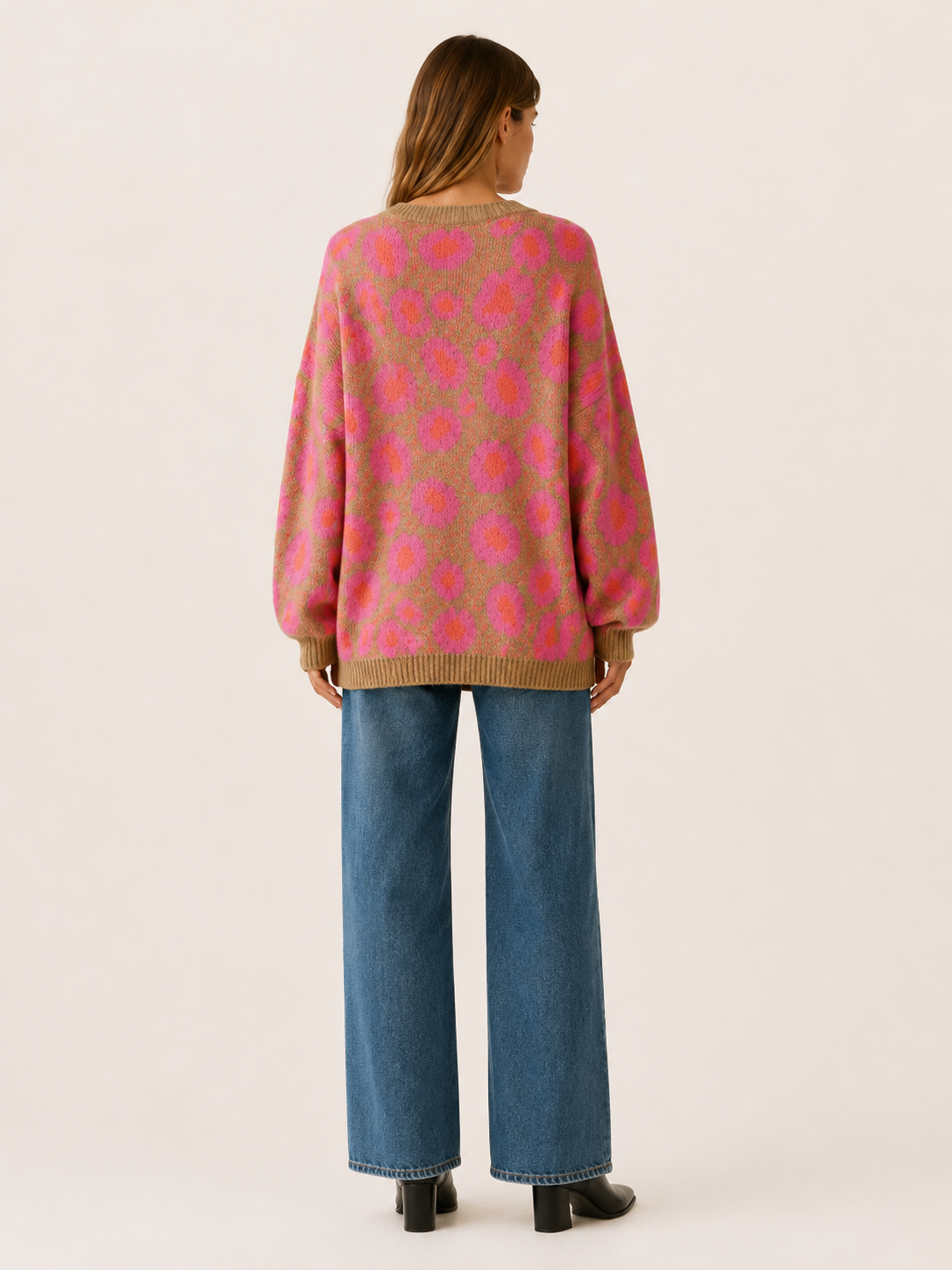 Auvressa | V Neck Sweater with Leopard Print and Oversized Fit